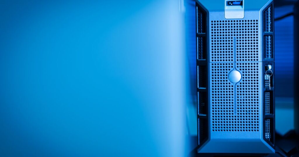 Cloud Hosting SSD là gì? Tại sao NVMe SSD vượt trội hơn HDD truyền thống?