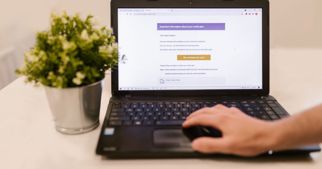 So sánh dịch vụ email doanh nghiệp: Tự host hay dùng dịch vụ thuê ngoài?