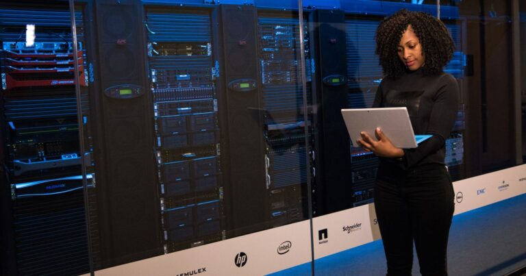 VPS và Hosting khác nhau thế nào? So sánh để chọn đúng nhu cầu