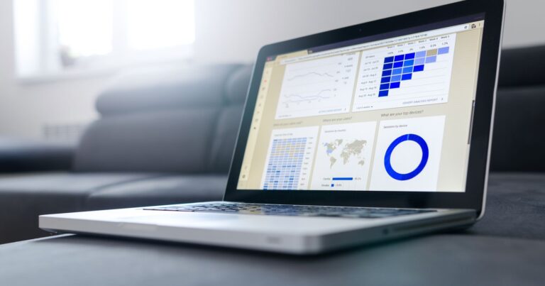 SEO hay Google Ads: doanh nghiệp mới nên tiêu tiền vào đâu trước?